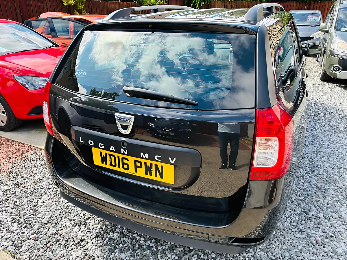 Used 2016 Dacia Logan Laureate Black - Interior and Exterior details 12