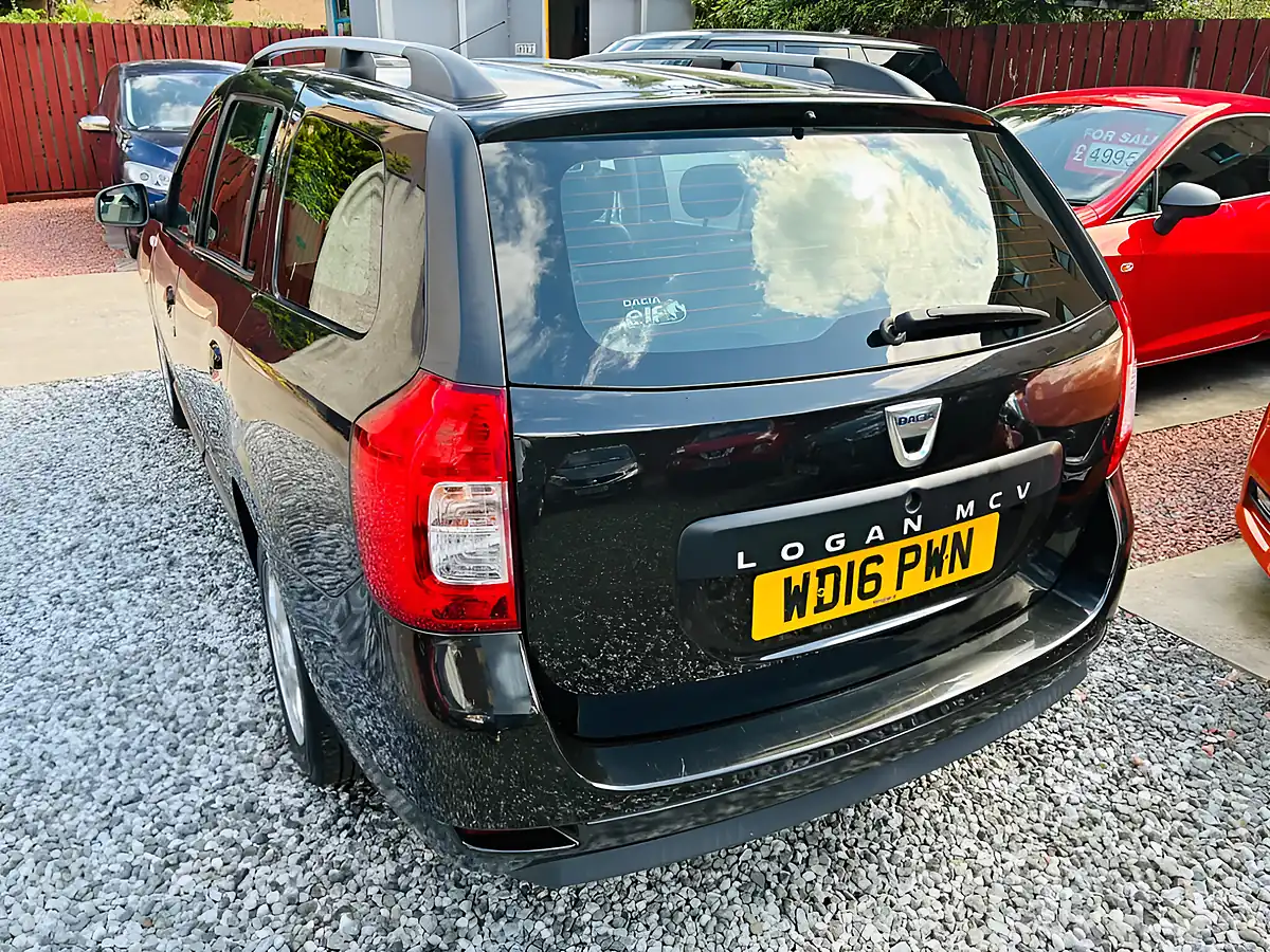 Used 2016 Dacia Logan Laureate Black - Interior and Exterior details 13