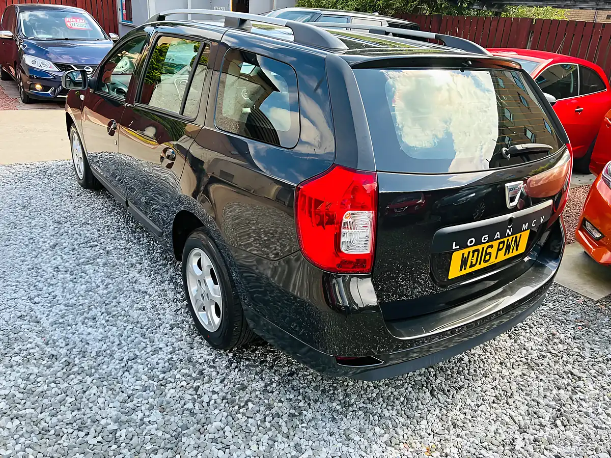 Used 2016 Dacia Logan Laureate Black - Interior and Exterior details 14