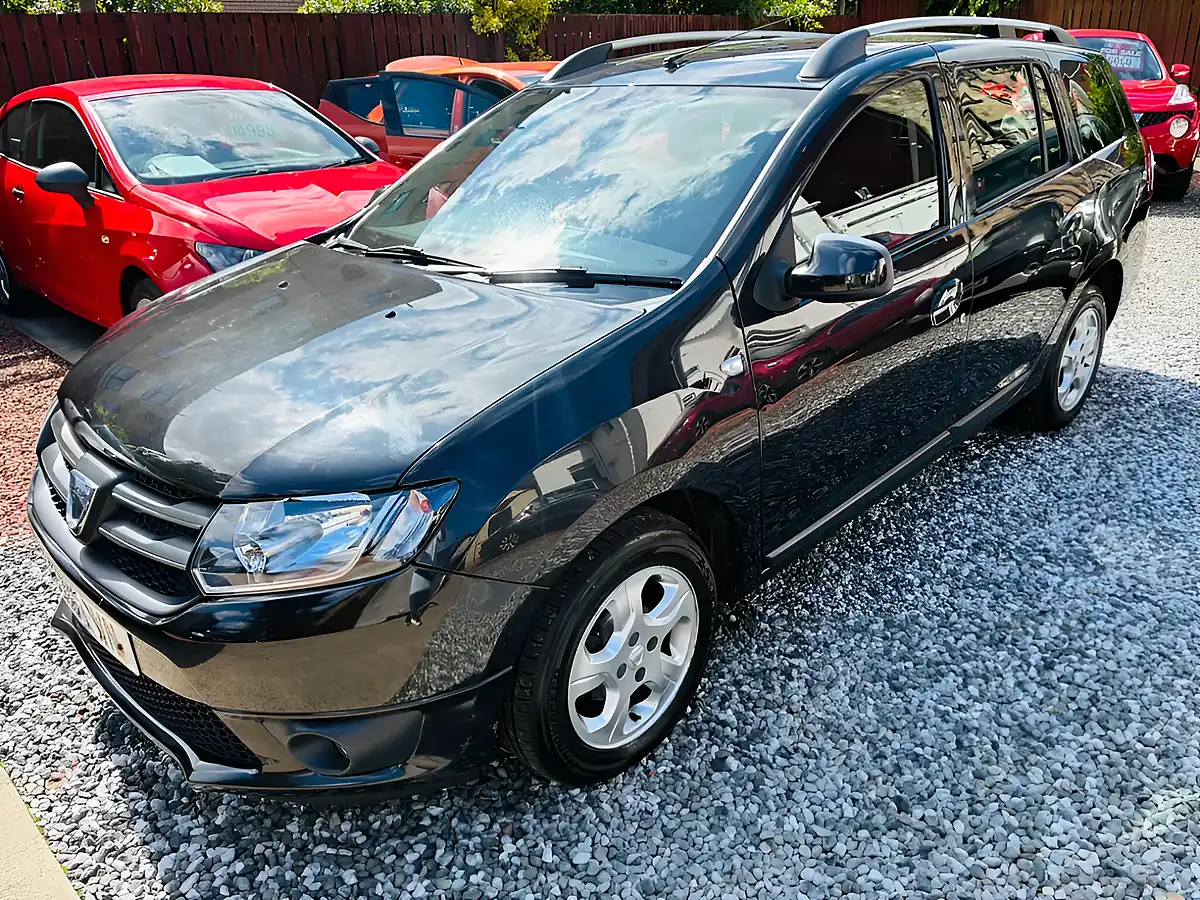 Used 2016 Dacia Logan Laureate Black - Interior and Exterior details 17