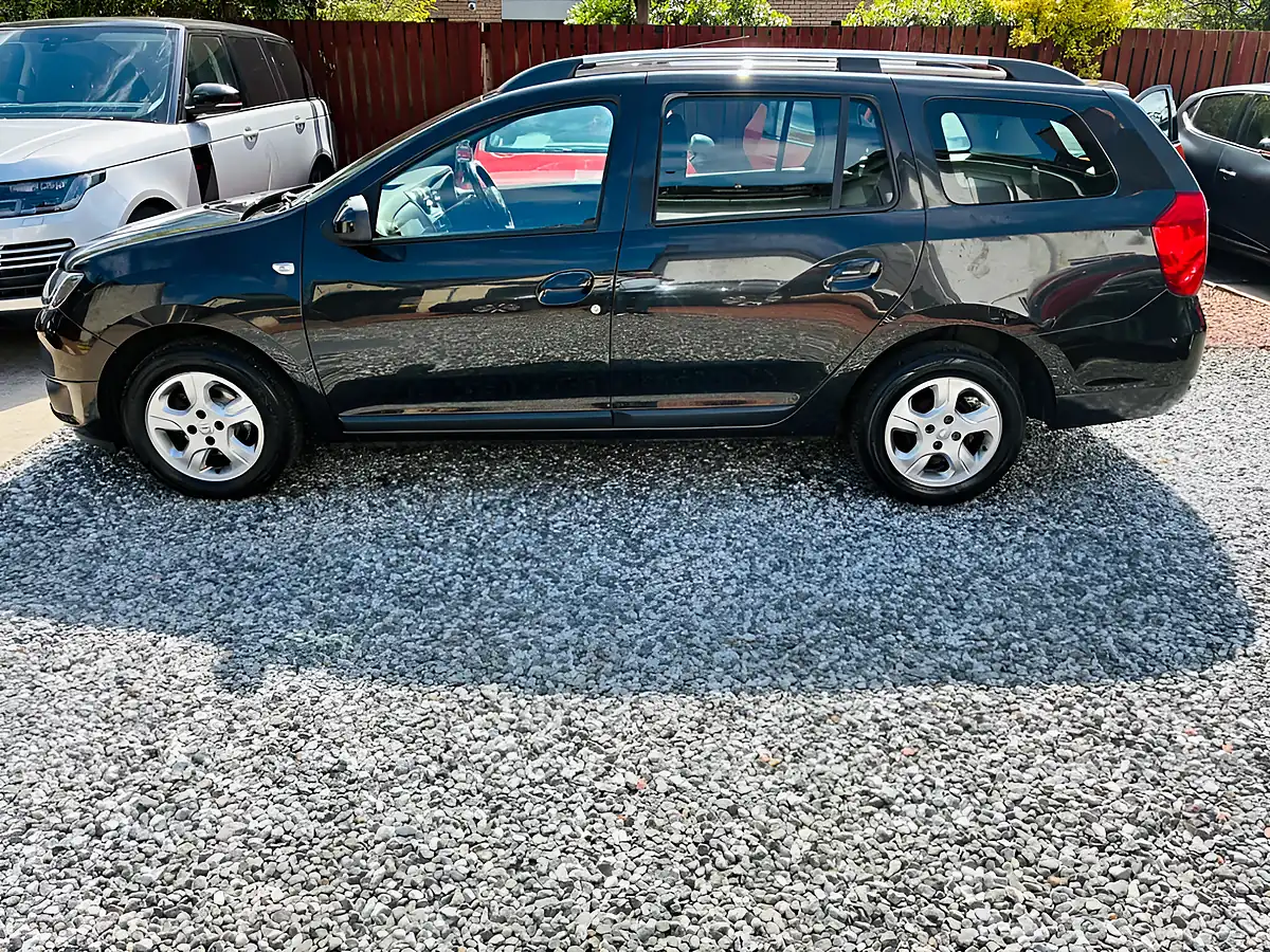 Used 2016 Dacia Logan Laureate Black - Interior and Exterior details 19