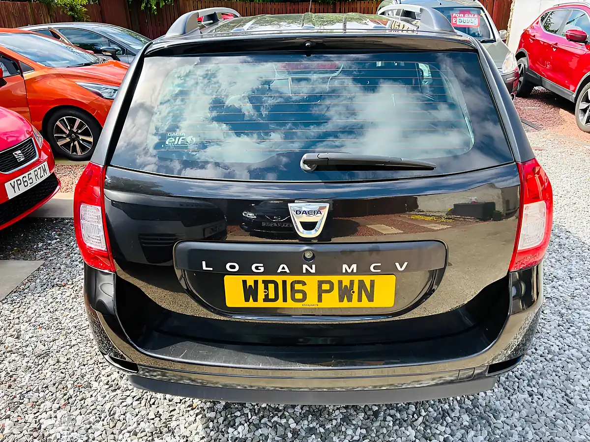 Used 2016 Dacia Logan Laureate Black - Interior and Exterior details 4
