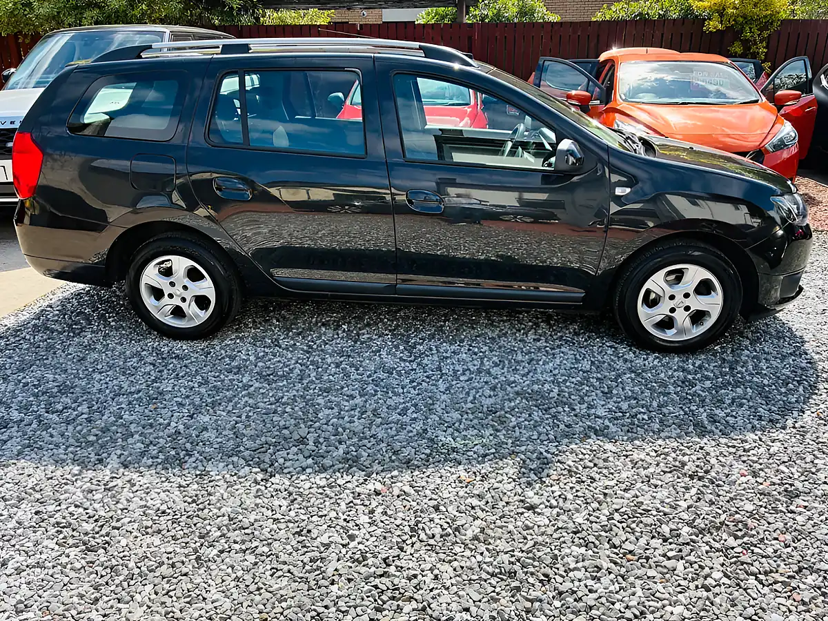 Used 2016 Dacia Logan Laureate Black - Interior and Exterior details 9