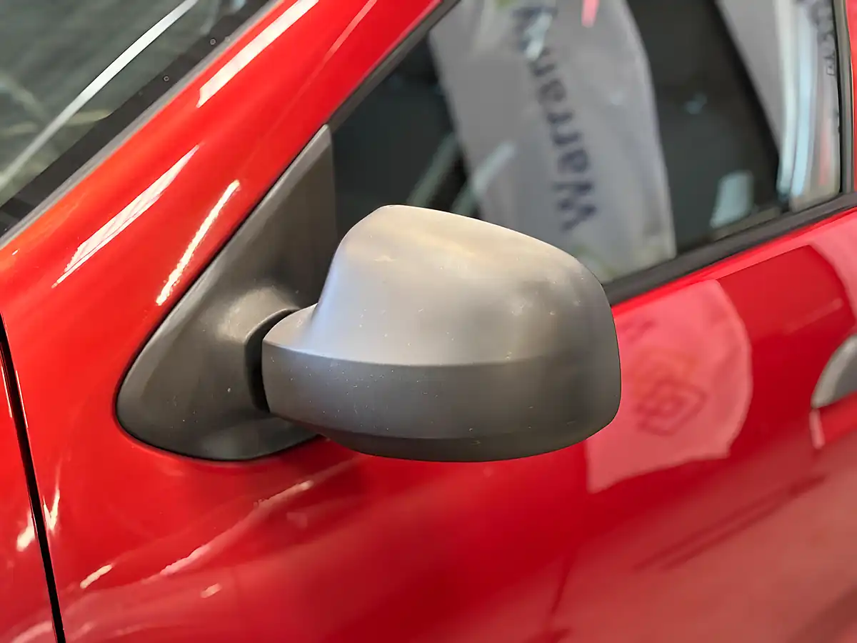 Used 2016 Dacia Logan Mcv Ambiance Red - Interior and Exterior details 10