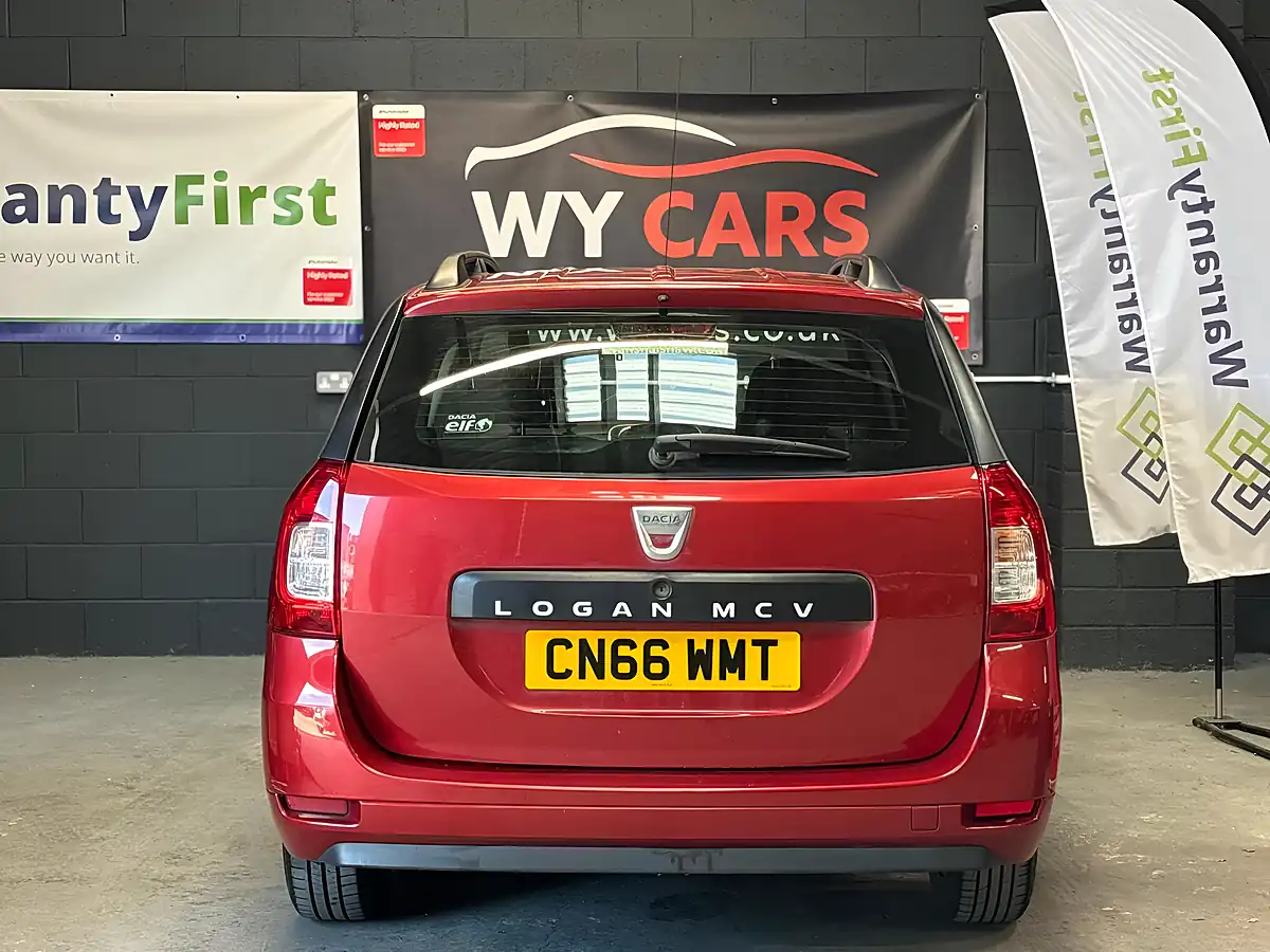 Used 2016 Dacia Logan Mcv Ambiance Red - Interior and Exterior details 7