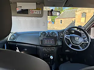 Used 2016 Dacia Logan Mcv Laureate Red - Interior and Exterior details 10
