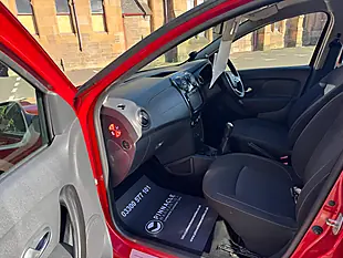 Used 2016 Dacia Logan Mcv Laureate Red - Interior and Exterior details 8