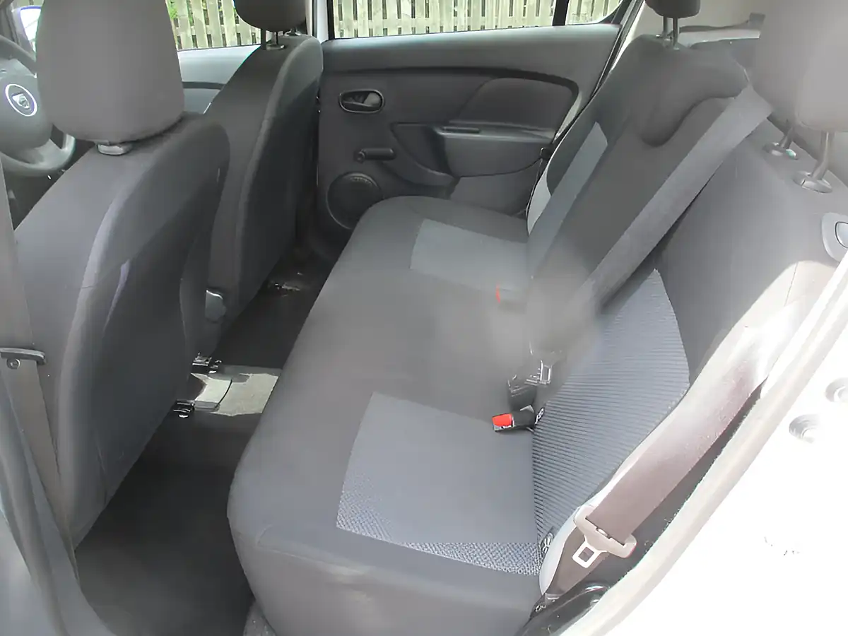 Used 2016 Dacia Sandero Ambiance Glacier White - Interior and Exterior details 10