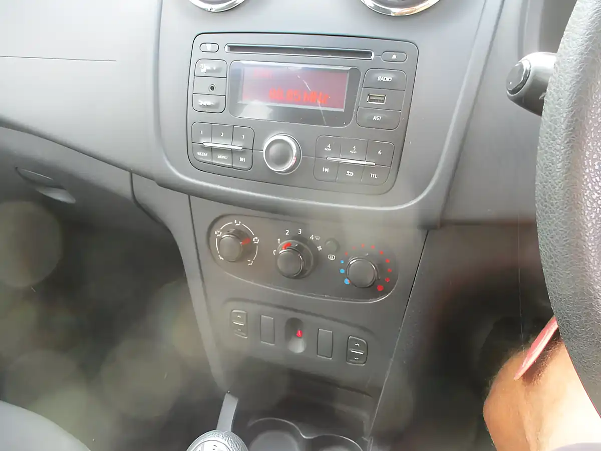 Used 2016 Dacia Sandero Ambiance Glacier White - Interior and Exterior details 15