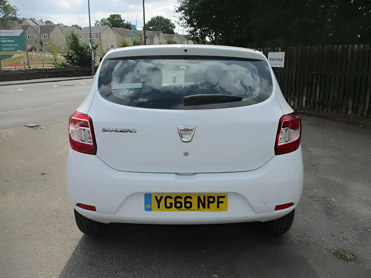 Used 2016 Dacia Sandero Ambiance Glacier White - Interior and Exterior details 6