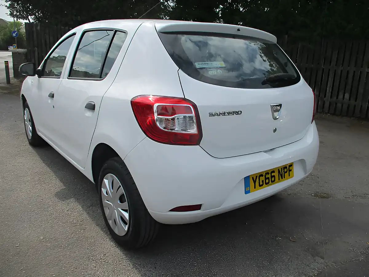 Used 2016 Dacia Sandero Ambiance Glacier White - Interior and Exterior details 7