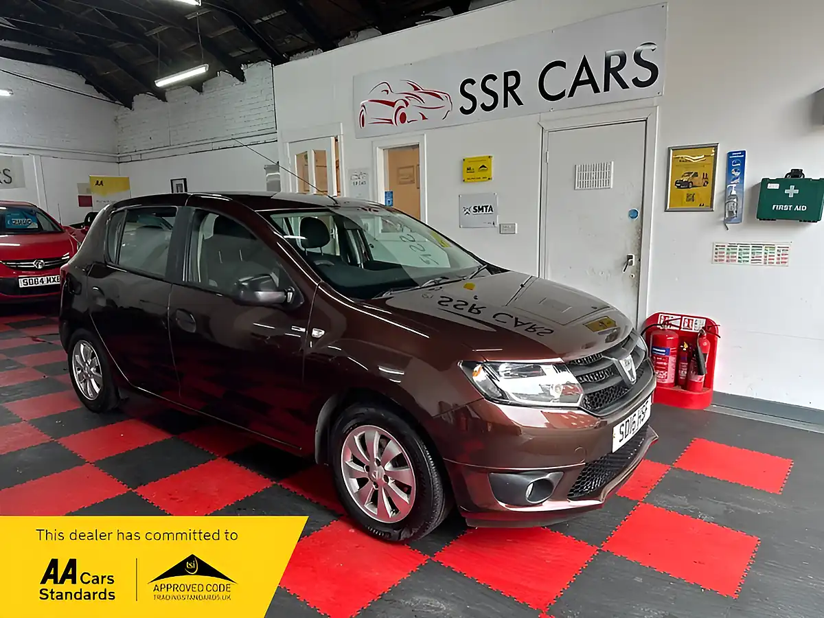 Used 2016 Dacia Sandero Ambiance Prime Brown - Front View