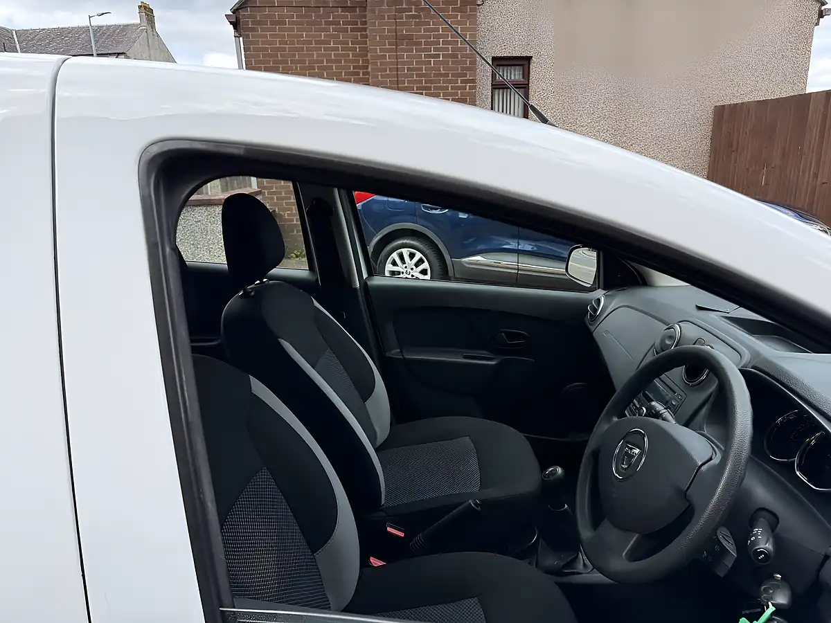 Used 2016 Dacia Sandero Ambiance White - Interior and Exterior details 6