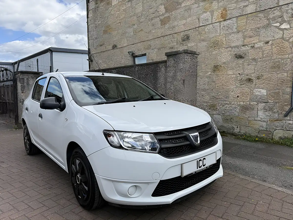Used 2016 Dacia Sandero Ambiance White - Interior and Exterior details 3