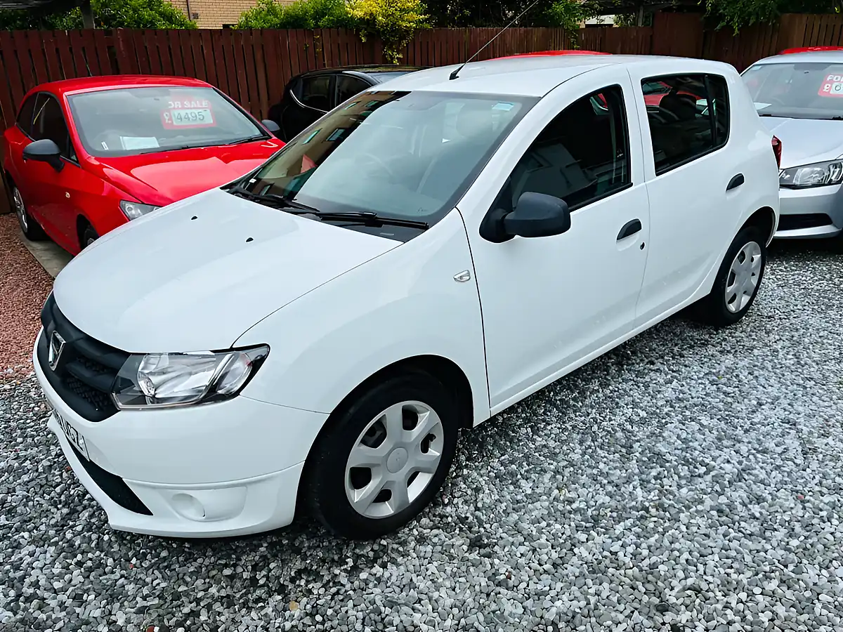 Used 2016 Dacia Sandero Ambiance White - Interior and Exterior details 12