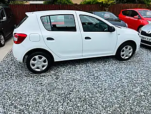 Used 2016 Dacia Sandero Ambiance White - Interior and Exterior details 17