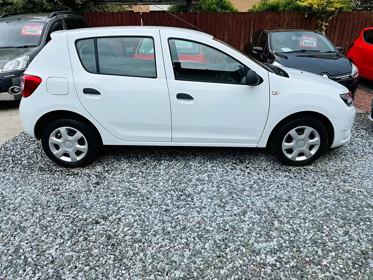 Used 2016 Dacia Sandero Ambiance White - Interior and Exterior details 19