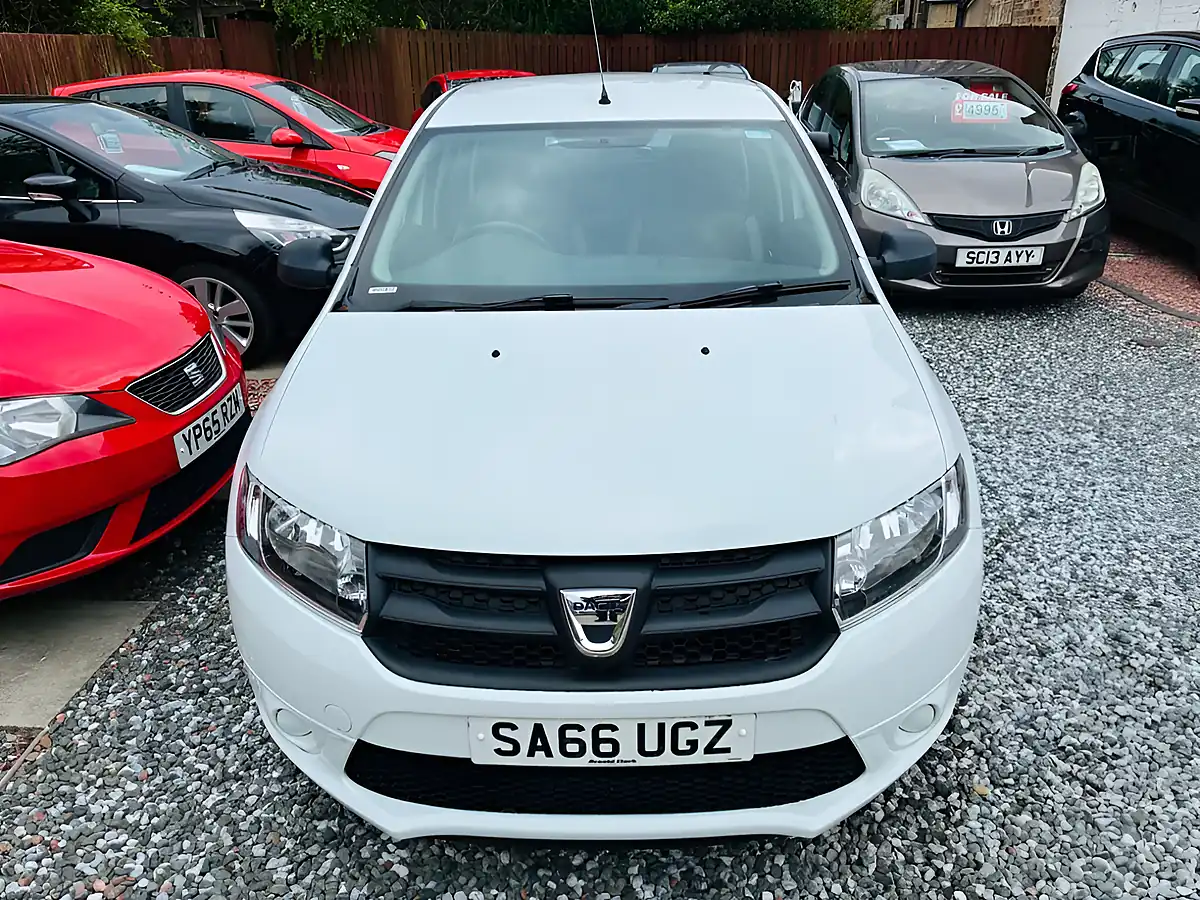 Used 2016 Dacia Sandero Ambiance White - Interior and Exterior details 3