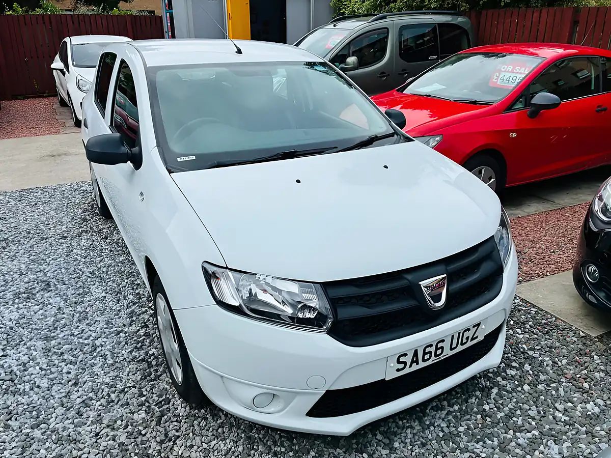 Used 2016 Dacia Sandero Ambiance White - Interior and Exterior details 9
