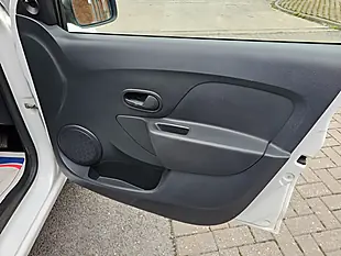 Used 2016 Dacia Sandero Ambiance White - Interior and Exterior details 11