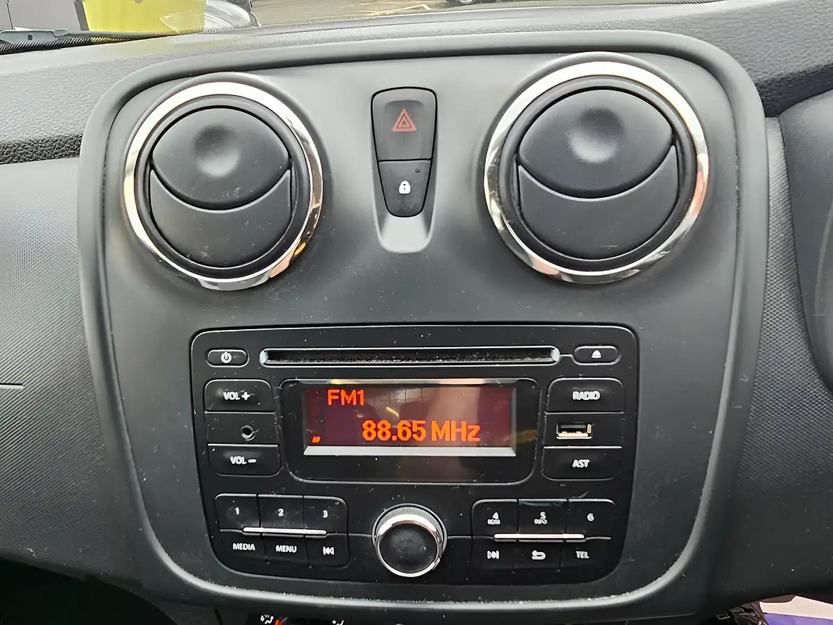 Used 2016 Dacia Sandero Ambiance White - Interior and Exterior details 18