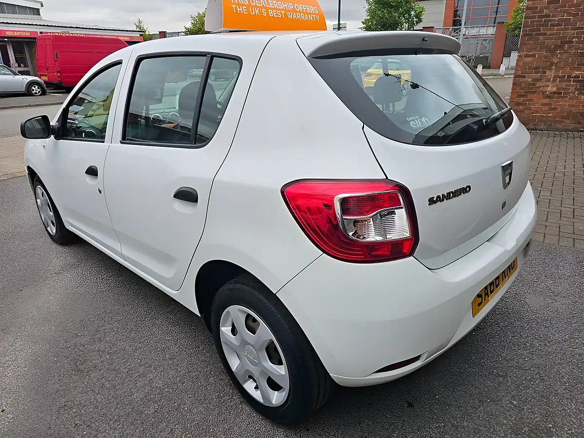 Used 2016 Dacia Sandero Ambiance White - Interior and Exterior details 3