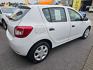 Used 2016 Dacia Sandero Ambiance White - Interior and Exterior details 4