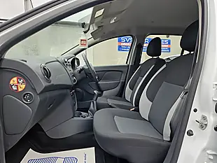 Used 2016 Dacia Sandero Ambiance White - Interior and Exterior details 11