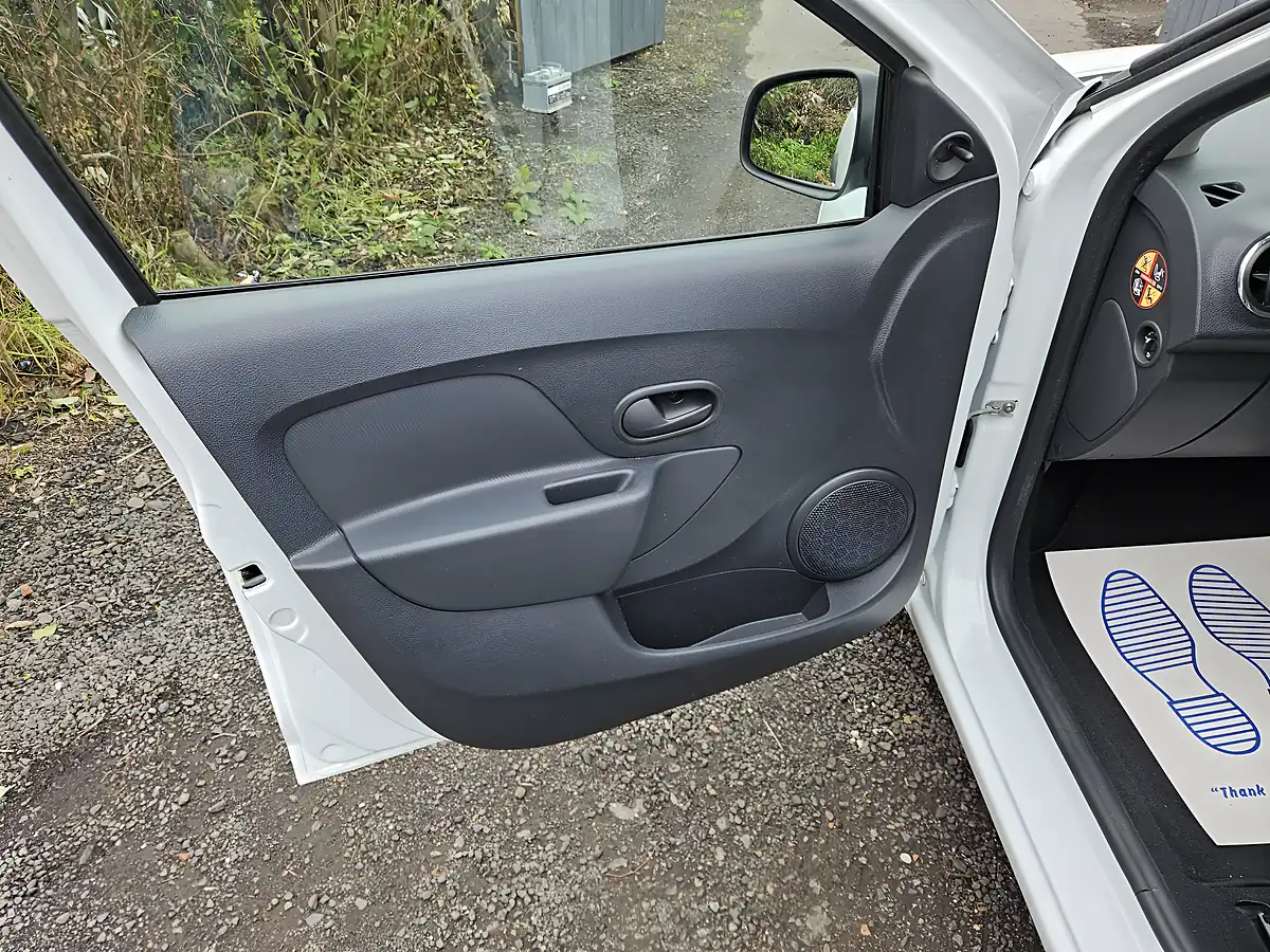 Used 2016 Dacia Sandero Ambiance White - Interior and Exterior details 12