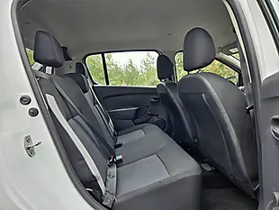 Used 2016 Dacia Sandero Ambiance White - Interior and Exterior details 16