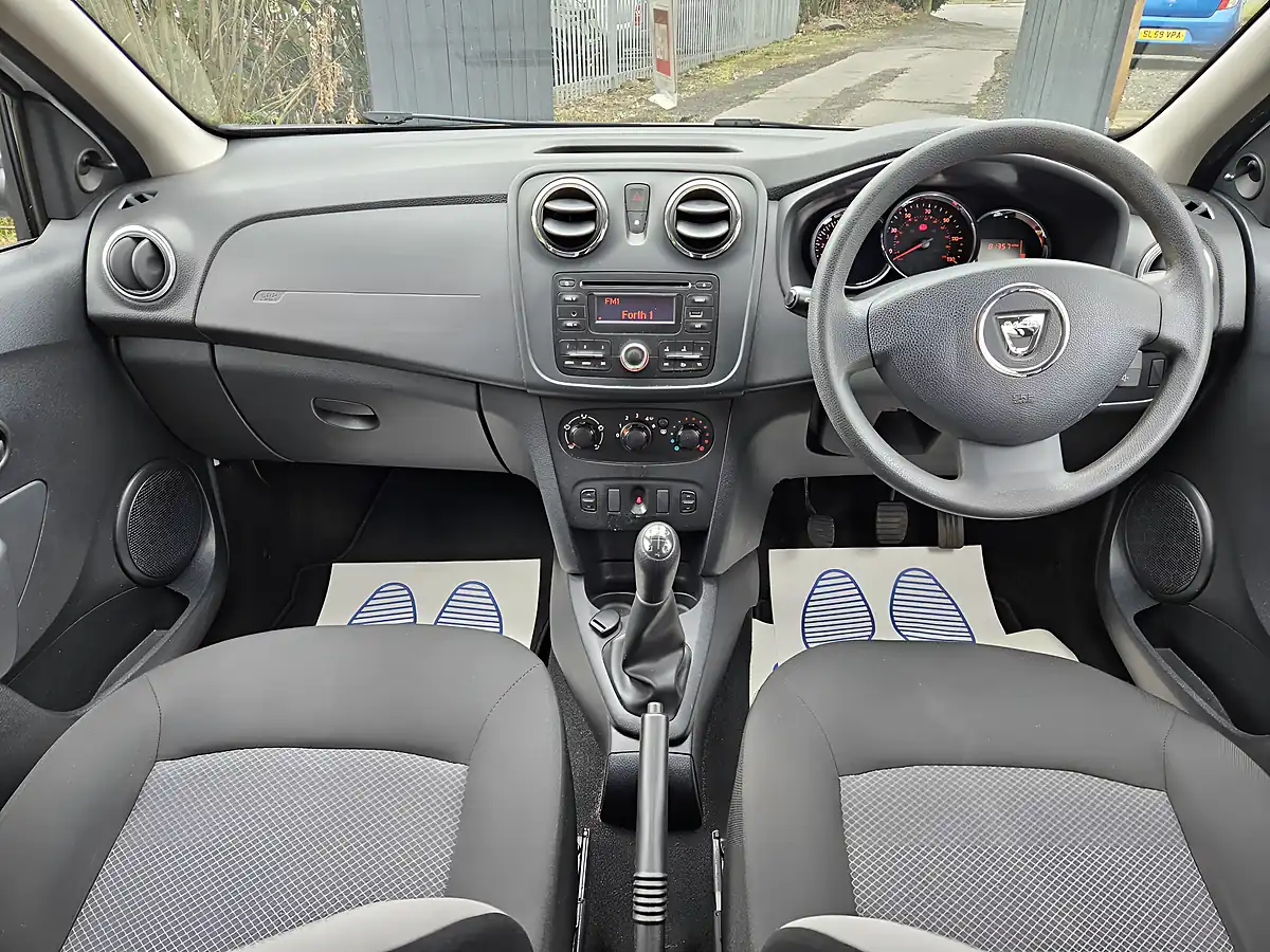 Used 2016 Dacia Sandero Ambiance White - Interior and Exterior details 17