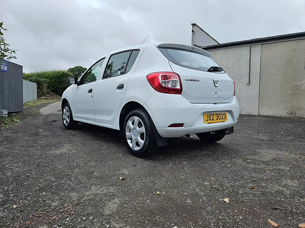 Used 2016 Dacia Sandero Ambiance White - Interior and Exterior details 8