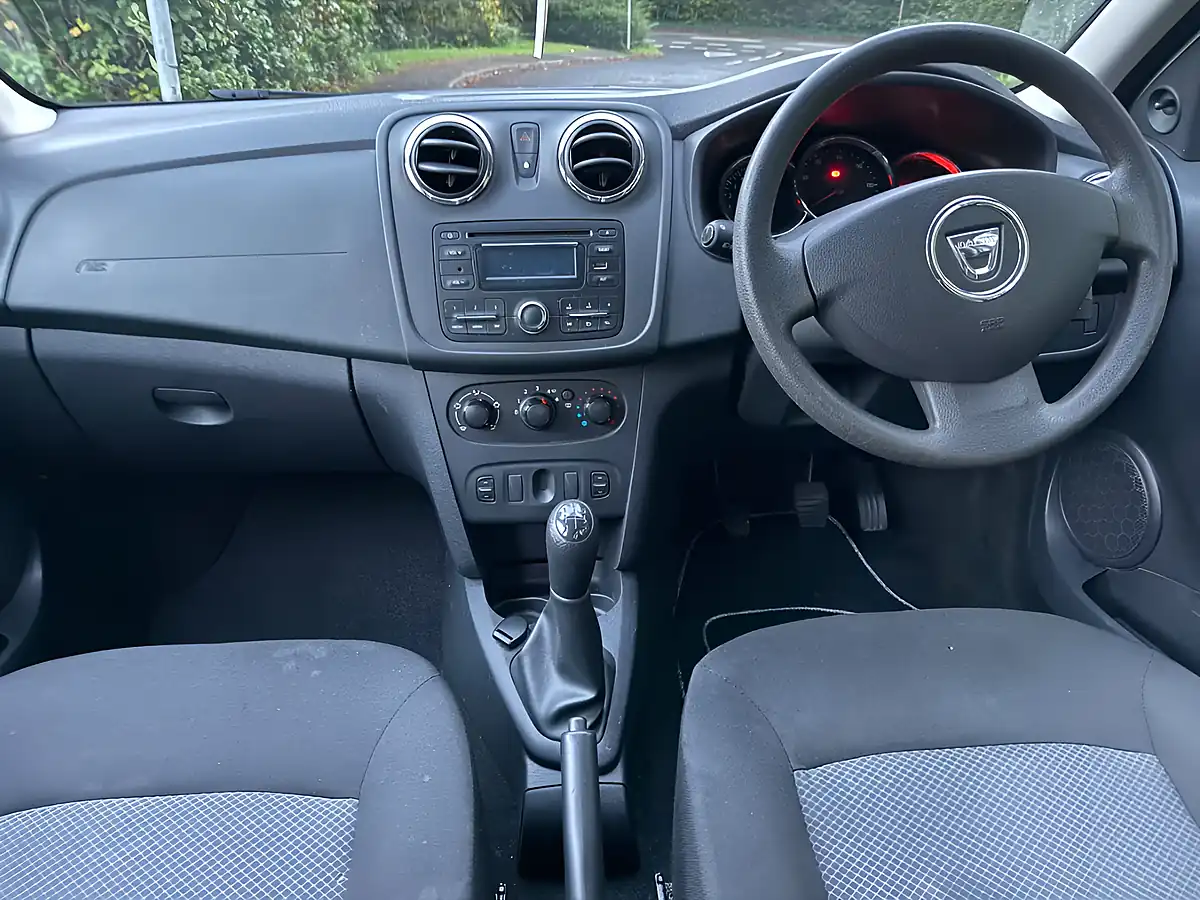 Used 2016 Dacia Sandero Ambiance White - Interior and Exterior details 10