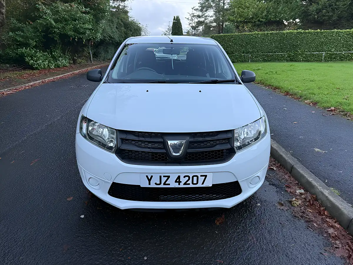 Used 2016 Dacia Sandero Ambiance White - Interior and Exterior details 8
