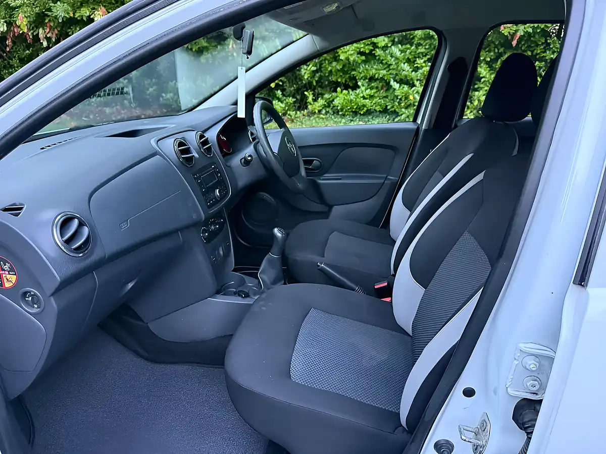 Used 2016 Dacia Sandero Ambiance White - Interior and Exterior details 9