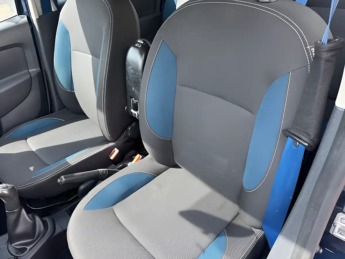 Used 2016 Dacia Sandero Laureate Prime Blue - Interior and Exterior details 12