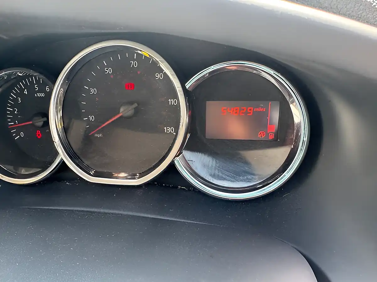 Used 2016 Dacia Sandero Laureate Prime Blue - Interior and Exterior details 17