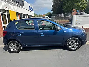 Used 2016 Dacia Sandero Laureate Prime Blue - Interior and Exterior details 5