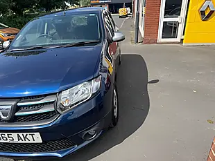 Used 2016 Dacia Sandero Laureate Prime Blue - Interior and Exterior details 7