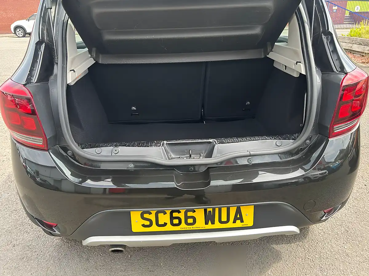 Used 2016 Dacia Sandero Stepway Ambiance Black - Interior and Exterior details 11