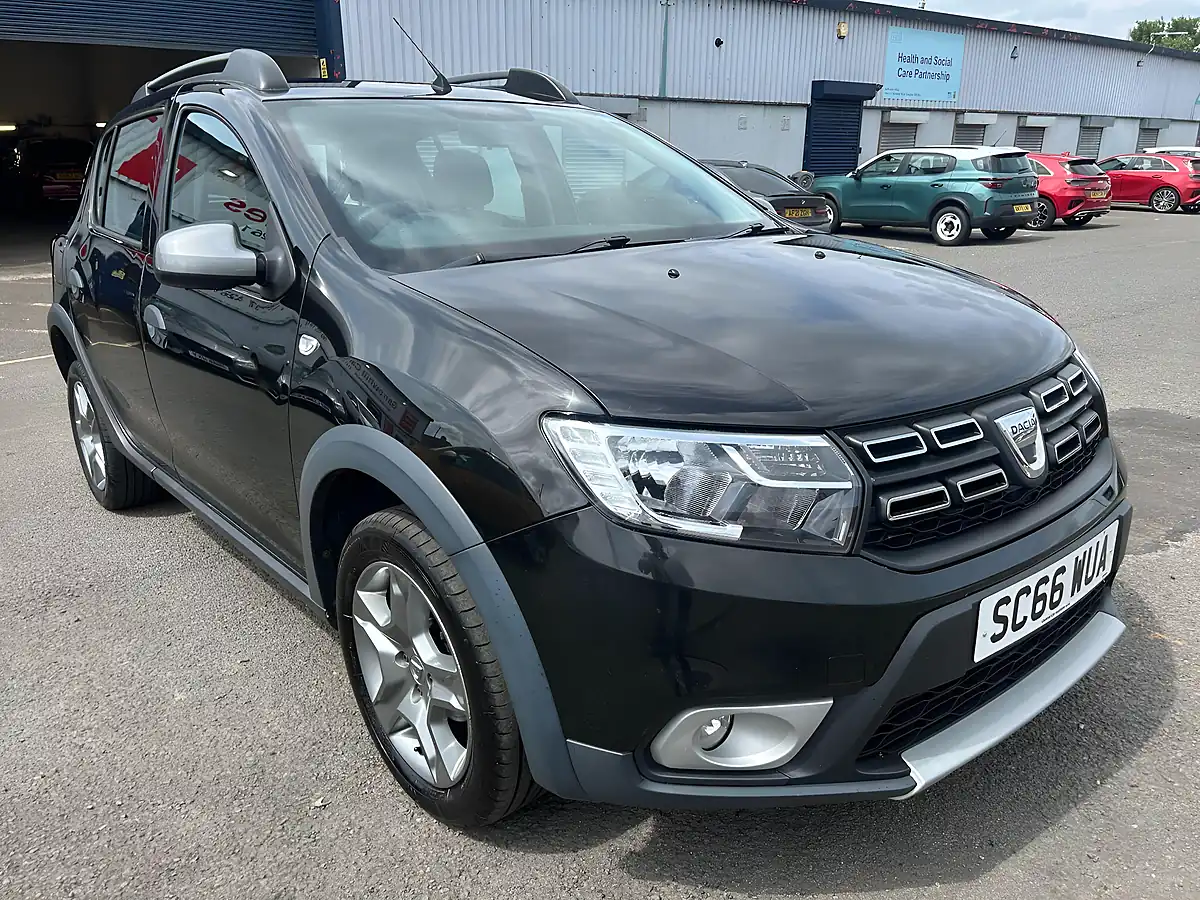 Used 2016 Dacia Sandero Stepway Ambiance Black - Interior and Exterior details 3