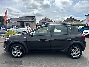 Used 2016 Dacia Sandero Stepway Ambiance Black - Interior and Exterior details 4
