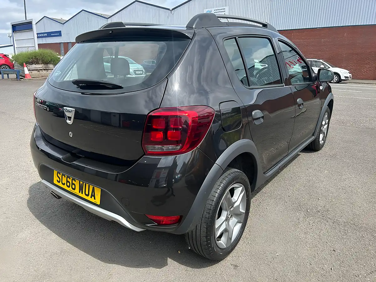Used 2016 Dacia Sandero Stepway Ambiance Black - Interior and Exterior details 7