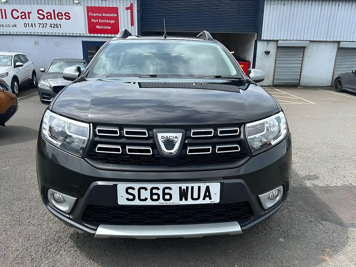Used 2016 Dacia Sandero Stepway Ambiance Black - Interior and Exterior details 9