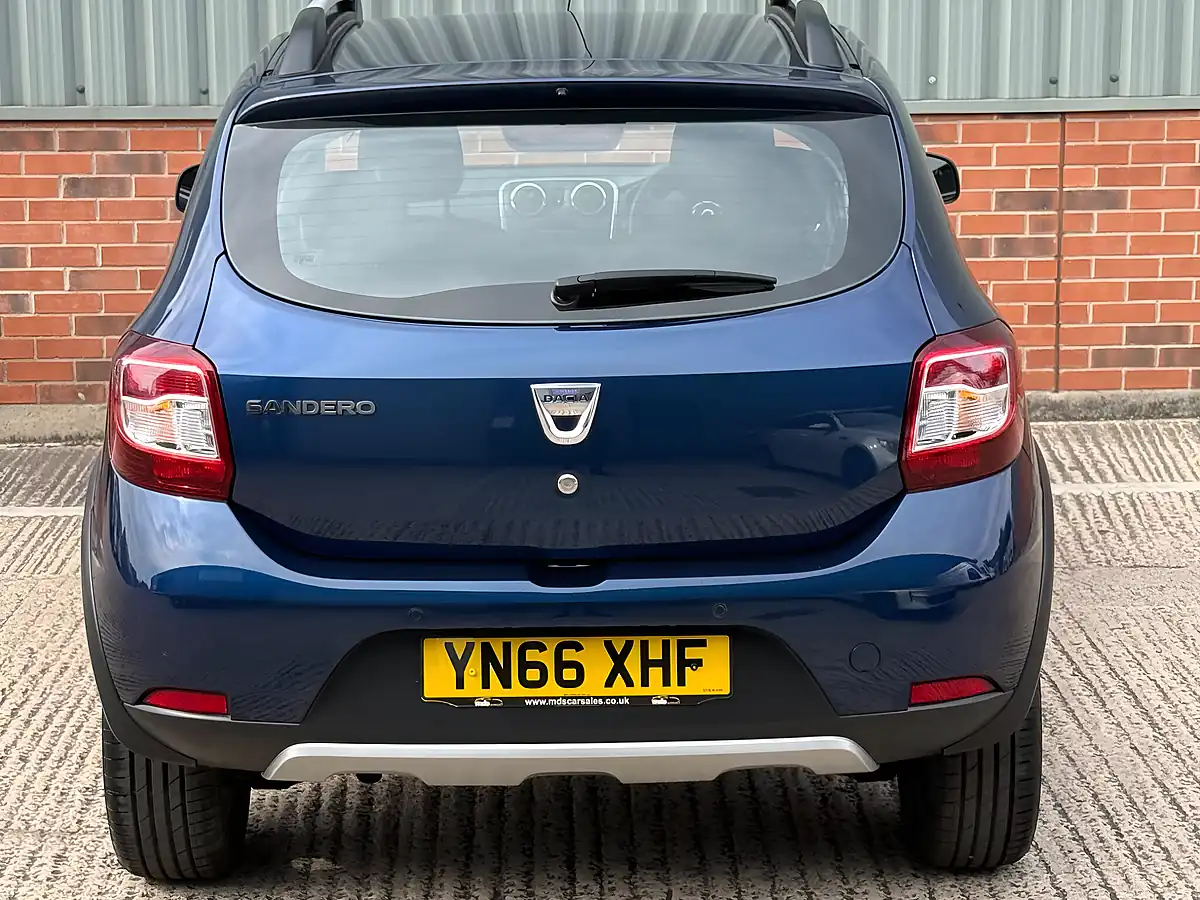 Used 2016 Dacia Sandero Stepway Ambiance Blue - Interior and Exterior details 11