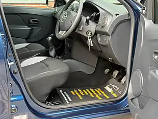 Used 2016 Dacia Sandero Stepway Ambiance Blue - Interior and Exterior details 13