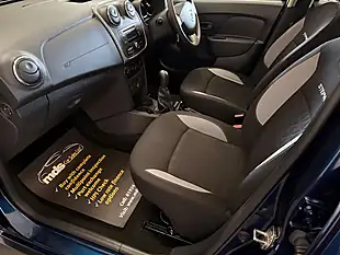 Used 2016 Dacia Sandero Stepway Ambiance Blue - Interior and Exterior details 17