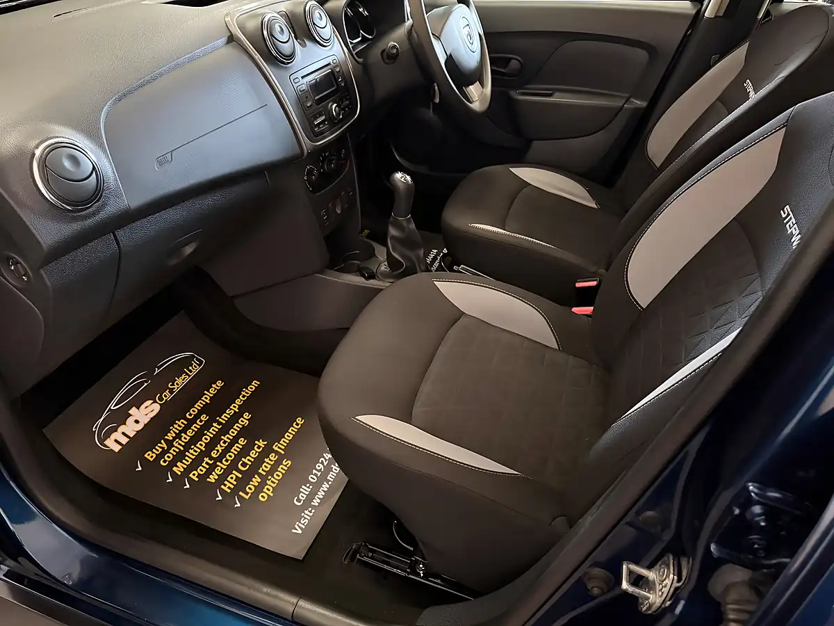 Used 2016 Dacia Sandero Stepway Ambiance Blue - Interior and Exterior details 17