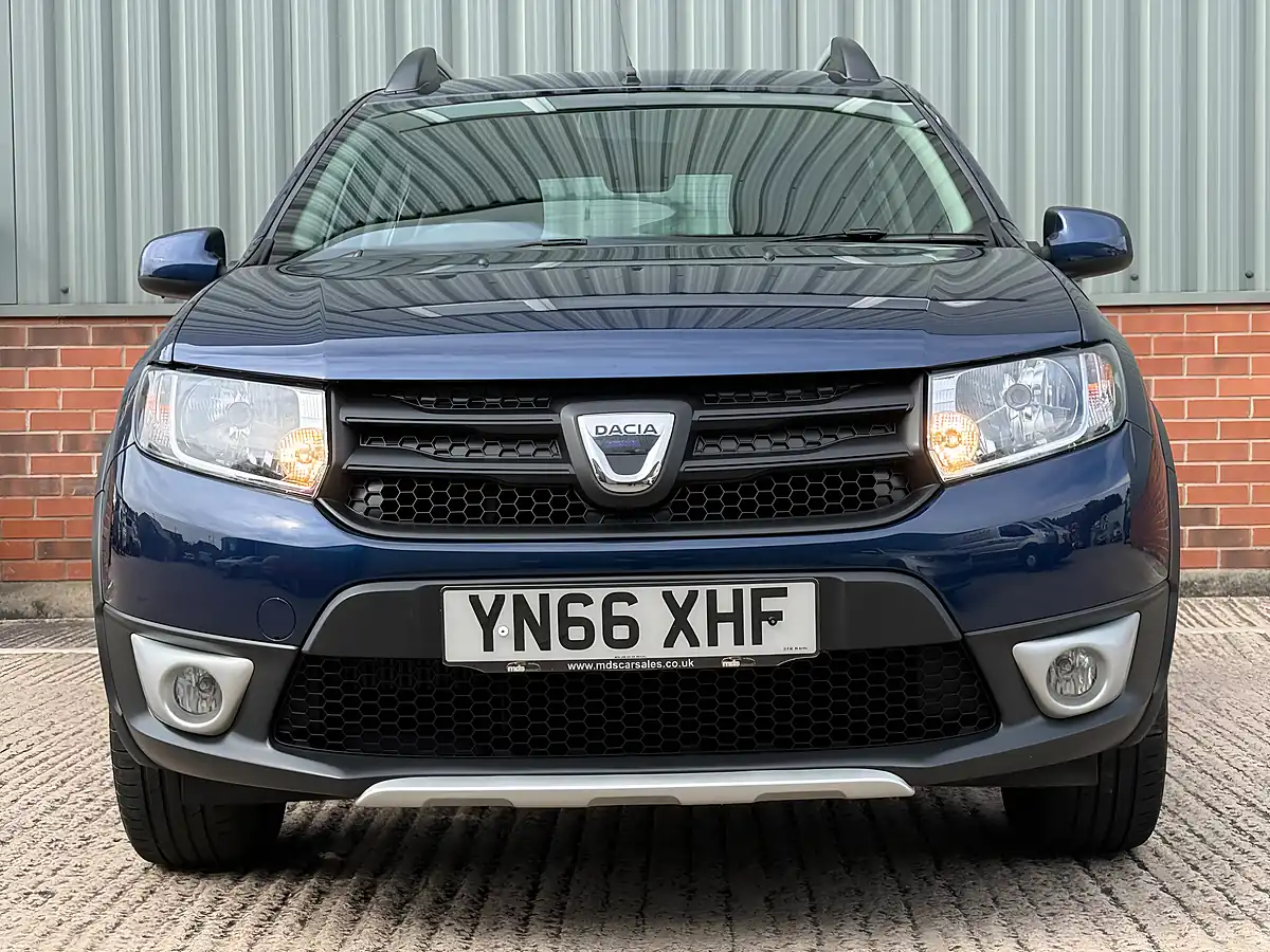 Used 2016 Dacia Sandero Stepway Ambiance Blue - Interior and Exterior details 2