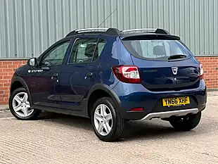 Used 2016 Dacia Sandero Stepway Ambiance Blue - Interior and Exterior details 5